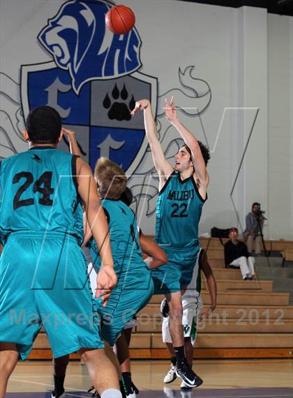 Thumbnail 2 in Malibu vs Victor Valley (MaxPreps Holiday Classic) photogallery.