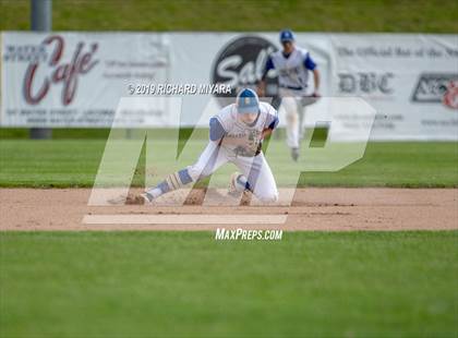 Thumbnail 3 in White Mountains vs. Gilford (NHIAA D3 Semifinal) photogallery.
