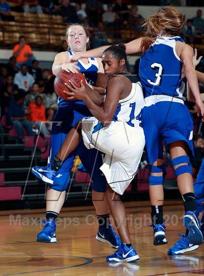 Thumbnail 2 in Krum vs. Palo Duro (Fantasy of Lights) photogallery.