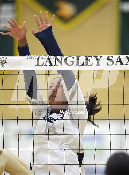 Thumbnail 2 in JV: Washington-Liberty @ Langley photogallery.