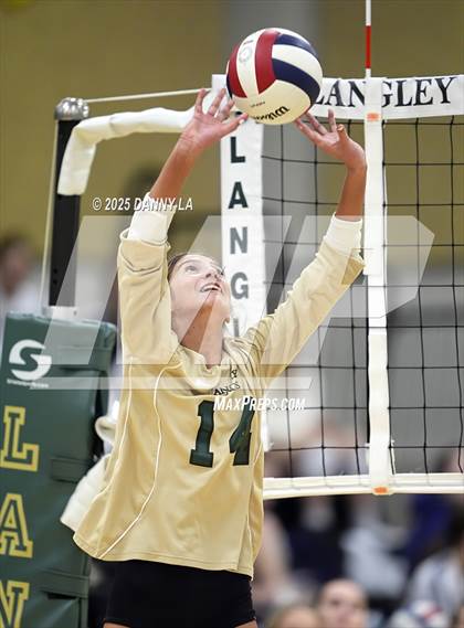 Thumbnail 1 in JV: Washington-Liberty @ Langley photogallery.