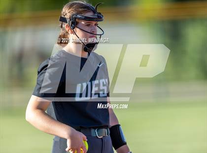 Thumbnail 3 in Millard West vs. North Platte photogallery.
