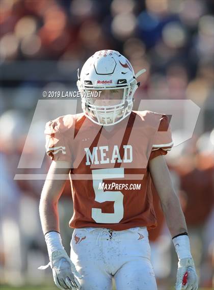 Thumbnail 2 in Green Mountain vs. Mead (CHSAA 3A Round 2) photogallery.