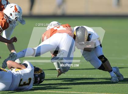 Thumbnail 3 in Green Mountain vs. Mead (CHSAA 3A Round 2) photogallery.