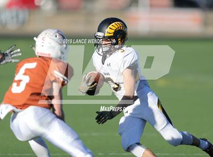 Thumbnail 3 in Green Mountain vs. Mead (CHSAA 3A Round 2) photogallery.