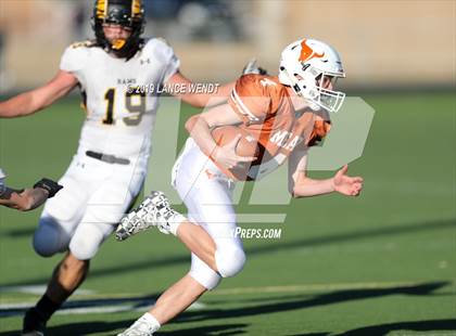 Thumbnail 3 in Green Mountain vs. Mead (CHSAA 3A Round 2) photogallery.