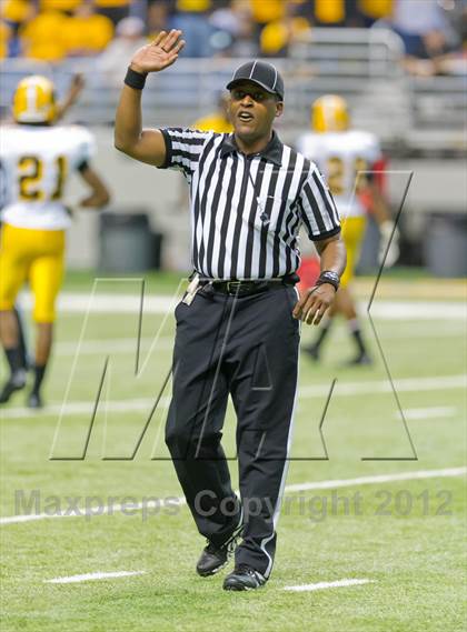 Thumbnail 2 in Manor vs. Fort Bend Marshall  (UIL 4A Division 2 Quarterfinal Playoff) photogallery.