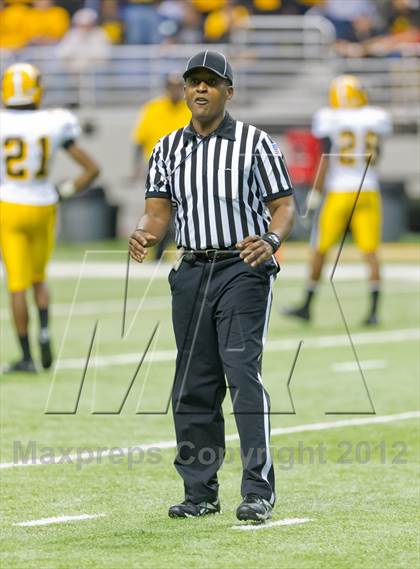 Thumbnail 1 in Manor vs. Fort Bend Marshall  (UIL 4A Division 2 Quarterfinal Playoff) photogallery.