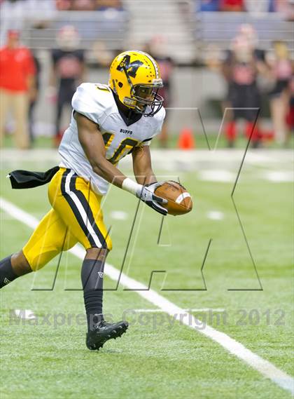Thumbnail 3 in Manor vs. Fort Bend Marshall  (UIL 4A Division 2 Quarterfinal Playoff) photogallery.