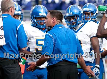 Thumbnail 1 in Oscar Smith vs. Pickerington Central (Kirk Herbstreit National Kickoff Classic) photogallery.