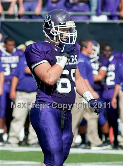 Thumbnail 1 in Oscar Smith vs. Pickerington Central (Kirk Herbstreit National Kickoff Classic) photogallery.