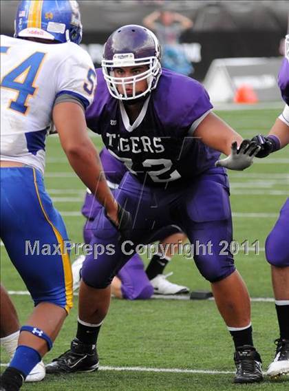 Thumbnail 3 in Oscar Smith vs. Pickerington Central (Kirk Herbstreit National Kickoff Classic) photogallery.