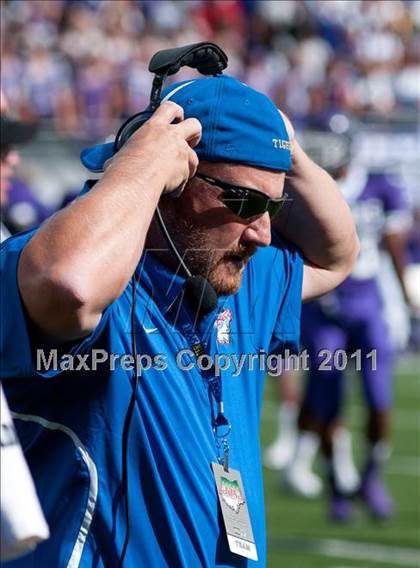 Thumbnail 2 in Oscar Smith vs. Pickerington Central (Kirk Herbstreit National Kickoff Classic) photogallery.