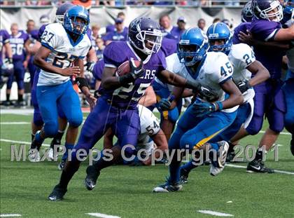 Thumbnail 3 in Oscar Smith vs. Pickerington Central (Kirk Herbstreit National Kickoff Classic) photogallery.