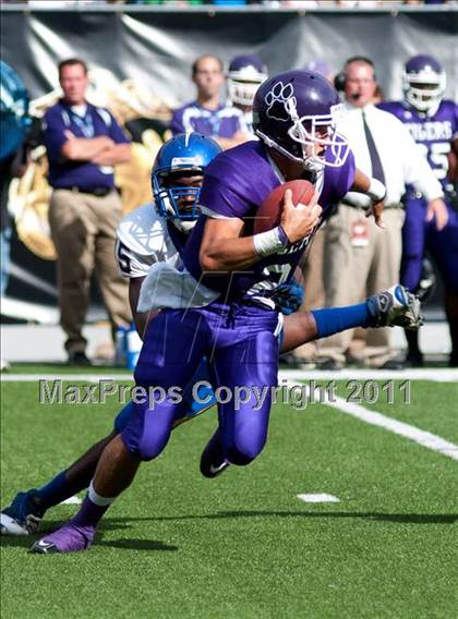Thumbnail 2 in Oscar Smith vs. Pickerington Central (Kirk Herbstreit National Kickoff Classic) photogallery.