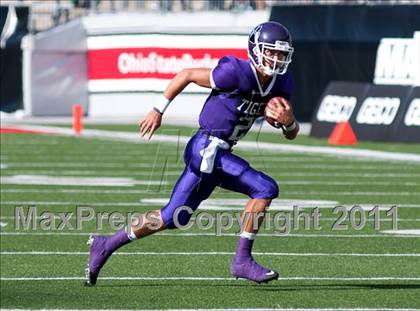 Thumbnail 2 in Oscar Smith vs. Pickerington Central (Kirk Herbstreit National Kickoff Classic) photogallery.
