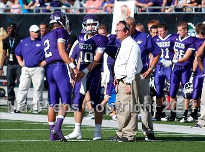 Thumbnail 3 in Oscar Smith vs. Pickerington Central (Kirk Herbstreit National Kickoff Classic) photogallery.