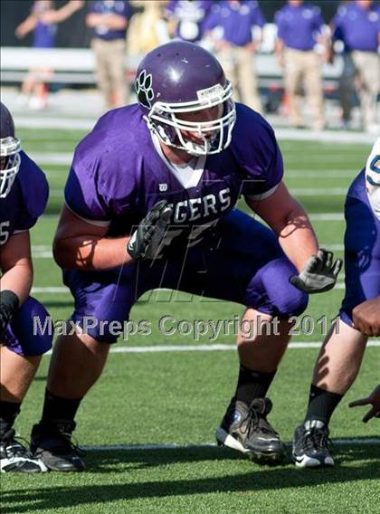 Thumbnail 1 in Oscar Smith vs. Pickerington Central (Kirk Herbstreit National Kickoff Classic) photogallery.
