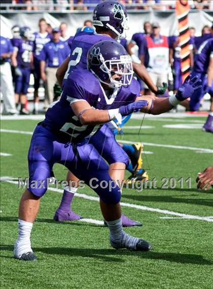 Thumbnail 3 in Oscar Smith vs. Pickerington Central (Kirk Herbstreit National Kickoff Classic) photogallery.