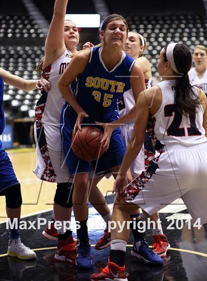 Thumbnail 3 in Manhattan vs South  (KSHSAA 6A Third Place) photogallery.
