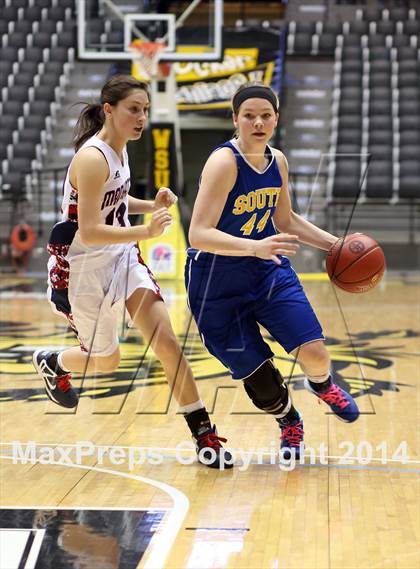Thumbnail 3 in Manhattan vs South  (KSHSAA 6A Third Place) photogallery.