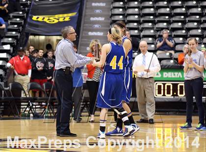 Thumbnail 2 in Manhattan vs South  (KSHSAA 6A Third Place) photogallery.