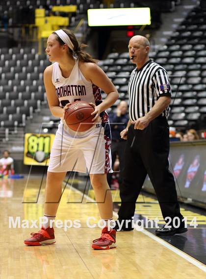 Thumbnail 2 in Manhattan vs South  (KSHSAA 6A Third Place) photogallery.