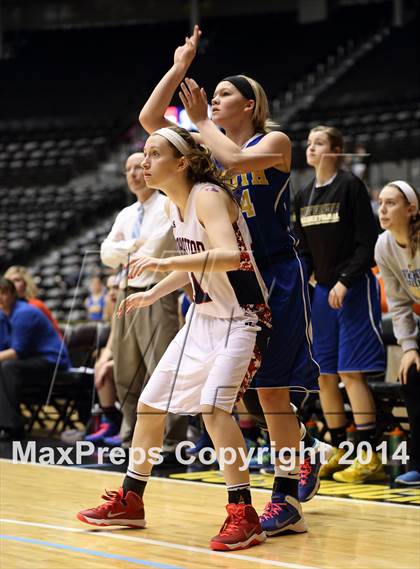 Thumbnail 2 in Manhattan vs South  (KSHSAA 6A Third Place) photogallery.