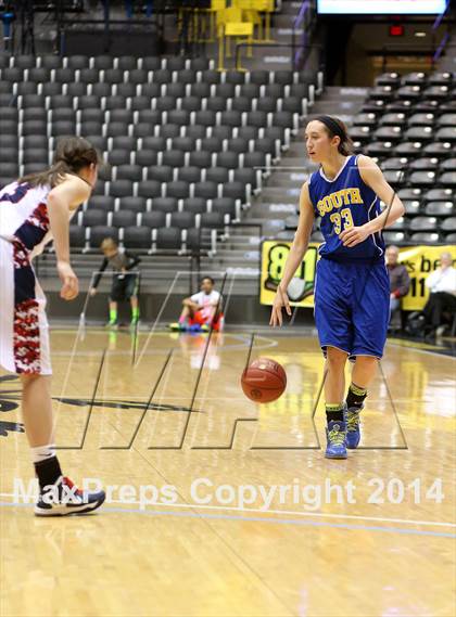 Thumbnail 3 in Manhattan vs South  (KSHSAA 6A Third Place) photogallery.