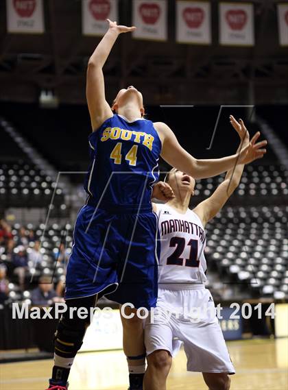 Thumbnail 1 in Manhattan vs South  (KSHSAA 6A Third Place) photogallery.