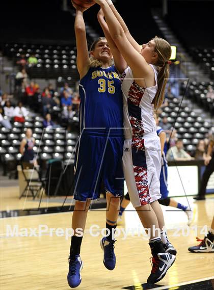 Thumbnail 2 in Manhattan vs South  (KSHSAA 6A Third Place) photogallery.