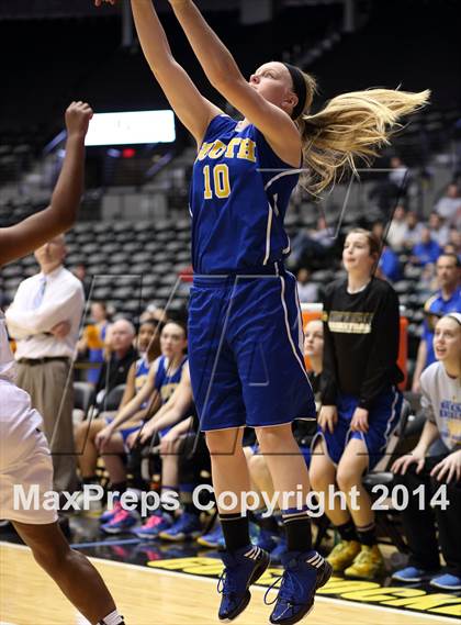 Thumbnail 1 in Manhattan vs South  (KSHSAA 6A Third Place) photogallery.
