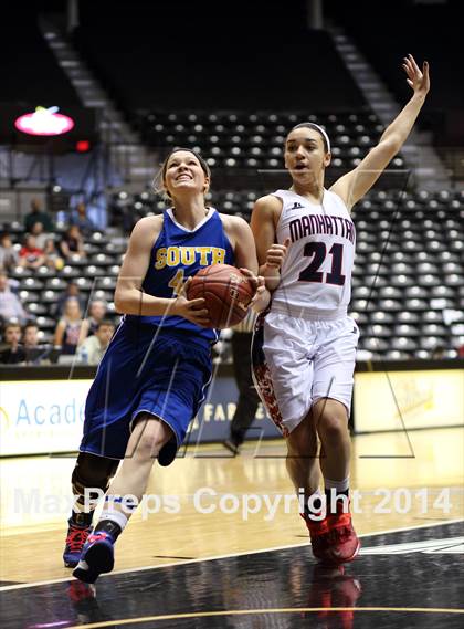 Thumbnail 1 in Manhattan vs South  (KSHSAA 6A Third Place) photogallery.