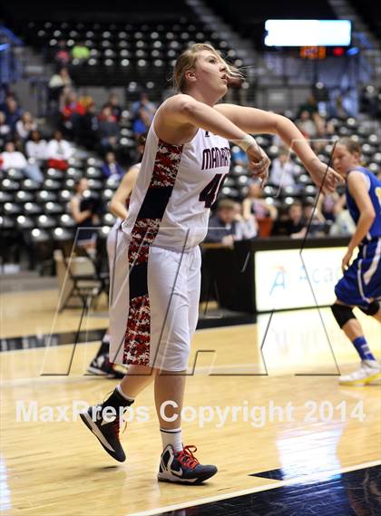 Thumbnail 2 in Manhattan vs South  (KSHSAA 6A Third Place) photogallery.