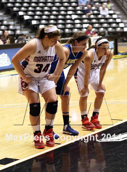 Thumbnail 2 in Manhattan vs South  (KSHSAA 6A Third Place) photogallery.