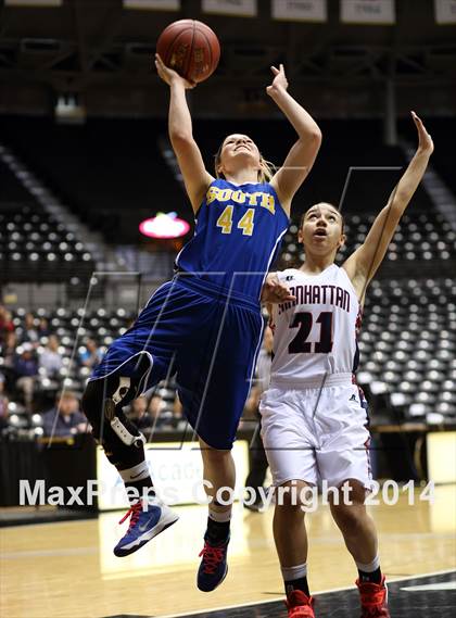 Thumbnail 3 in Manhattan vs South  (KSHSAA 6A Third Place) photogallery.