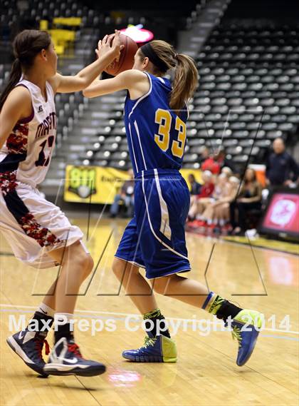Thumbnail 2 in Manhattan vs South  (KSHSAA 6A Third Place) photogallery.