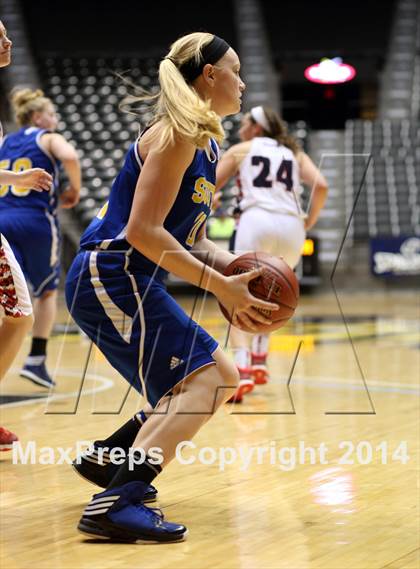 Thumbnail 2 in Manhattan vs South  (KSHSAA 6A Third Place) photogallery.