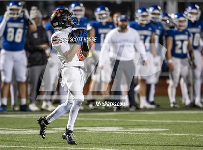 Thumbnail 3 in Belleville vs. Catholic Central (MHSAA Div 1 Reg 3 Final) photogallery.