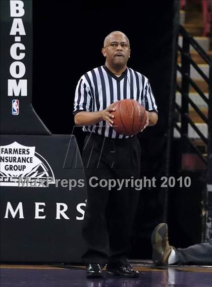 Thumbnail 2 in Sacramento vs. Bishop O'Dowd (CIF NorCal D3 Final) photogallery.