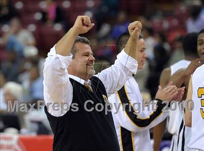 Thumbnail 1 in Sacramento vs. Bishop O'Dowd (CIF NorCal D3 Final) photogallery.