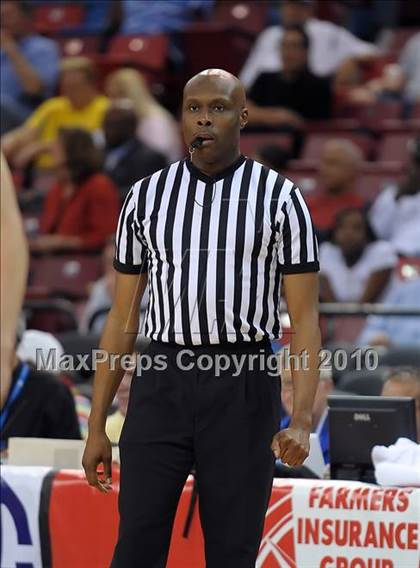Thumbnail 2 in Sacramento vs. Bishop O'Dowd (CIF NorCal D3 Final) photogallery.