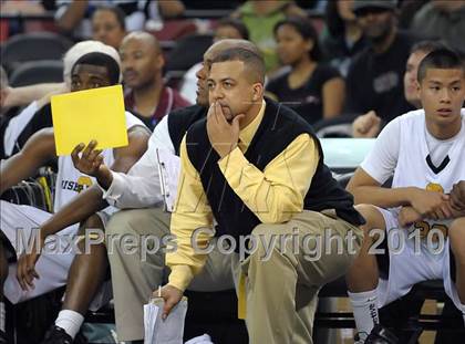 Thumbnail 2 in Sacramento vs. Bishop O'Dowd (CIF NorCal D3 Final) photogallery.