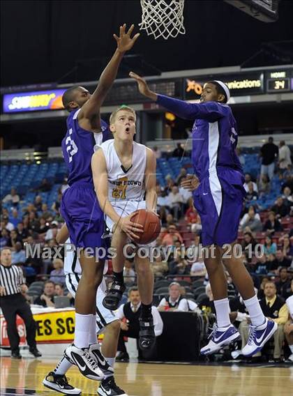 Thumbnail 1 in Sacramento vs. Bishop O'Dowd (CIF NorCal D3 Final) photogallery.