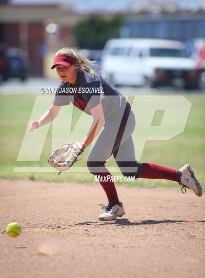 Thumbnail 2 in Wilson vs. Santa Paula (CIF SS D6 Playoff) photogallery.