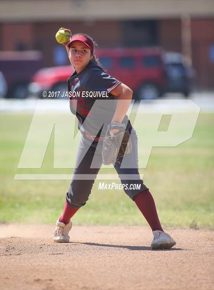 Thumbnail 2 in Wilson vs. Santa Paula (CIF SS D6 Playoff) photogallery.