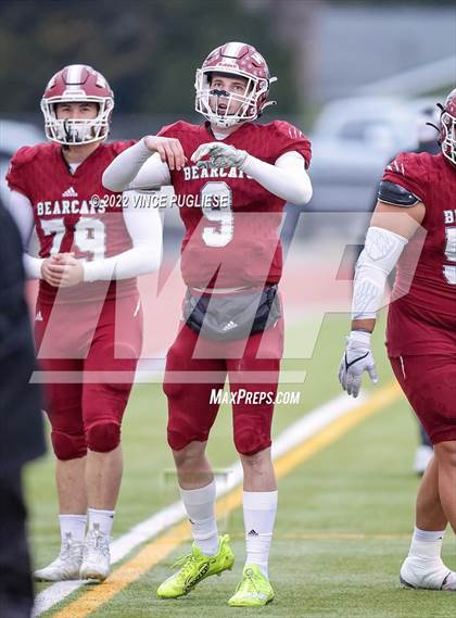 Thumbnail 1 in North Kitsap vs. WF West (WIAA 2A Semi Final) photogallery.