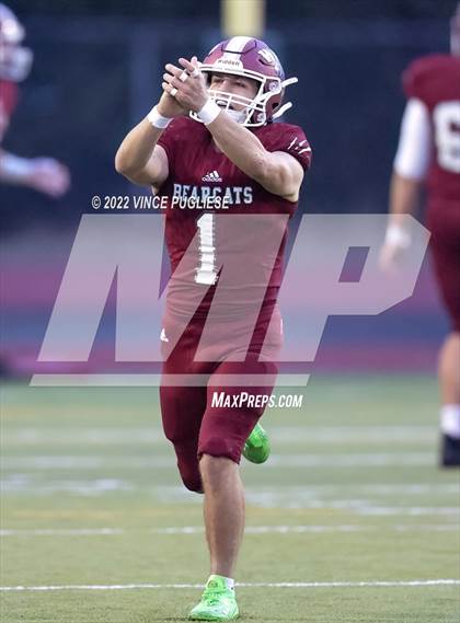 Thumbnail 3 in North Kitsap vs. WF West (WIAA 2A Semi Final) photogallery.