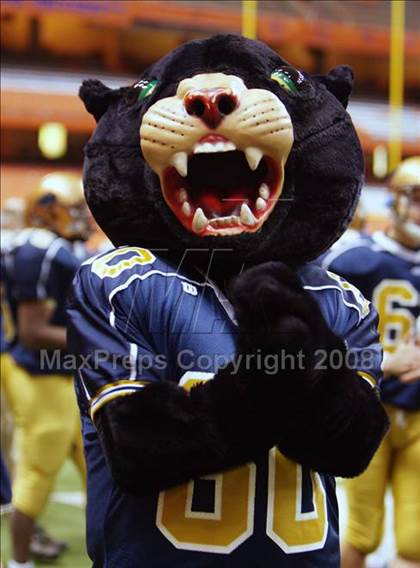Thumbnail 1 in Burnt Hills-Ballston Lake vs Sweet Home (NYSPHSAA Class A Final) photogallery.