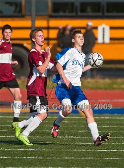 Thumbnail 3 in Weston vs Douglas (MIAA D3 Final) photogallery.